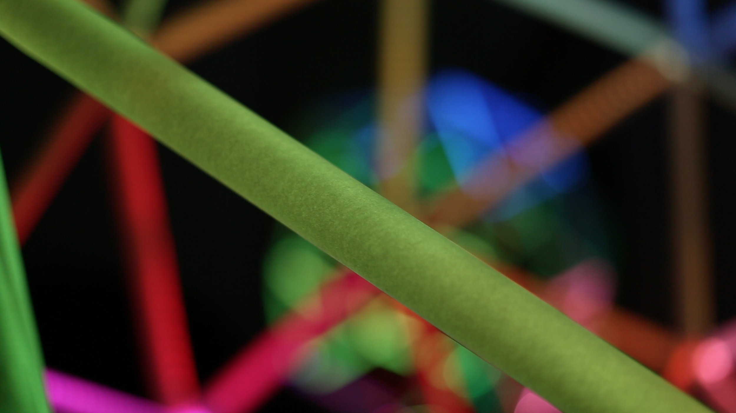 Credits:Tomas Laurenzo. Direction, coding.Christian Clark. Production, coding, electronics.Pablo Gindel. Electronics, coding.Fabrizio Devoto. Construction.Tatjana Kudinova. Industrial design, video documentation.Marcela Abal. Industrial de…